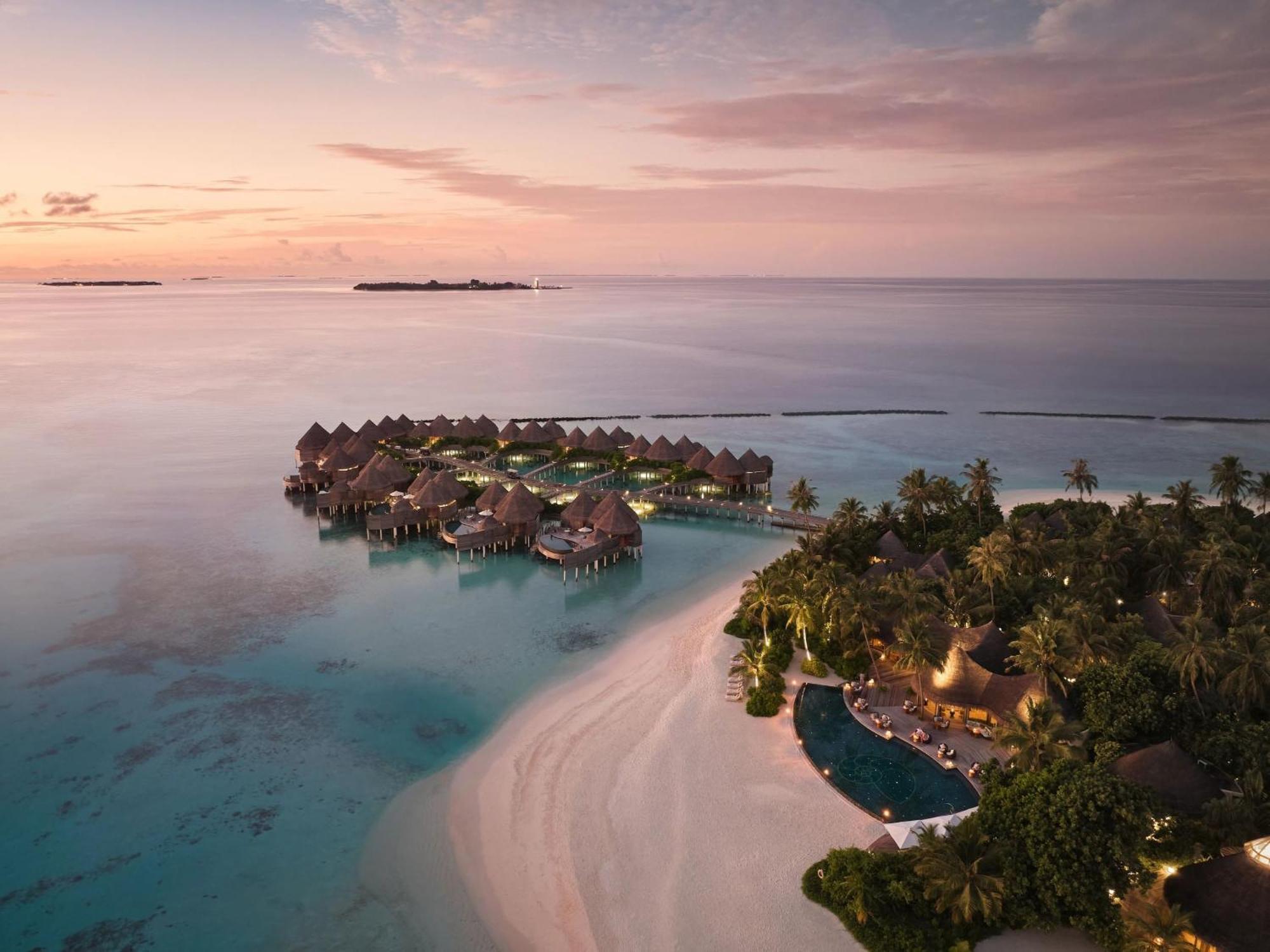 The Nautilus Maldives Otel Kamadhoo Dış mekan fotoğraf